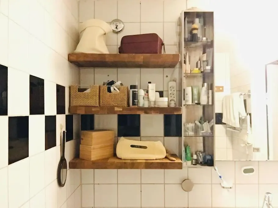 Entire Apartment Stockholm 0*,