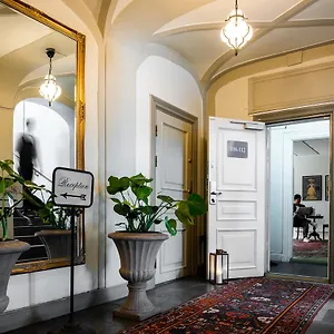 3* Отель Castle House